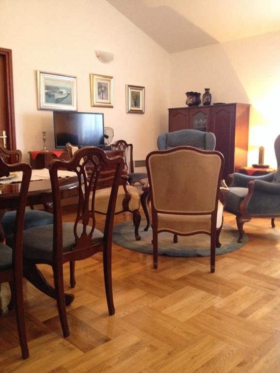 Apartment Sara Pirovac Rum bild